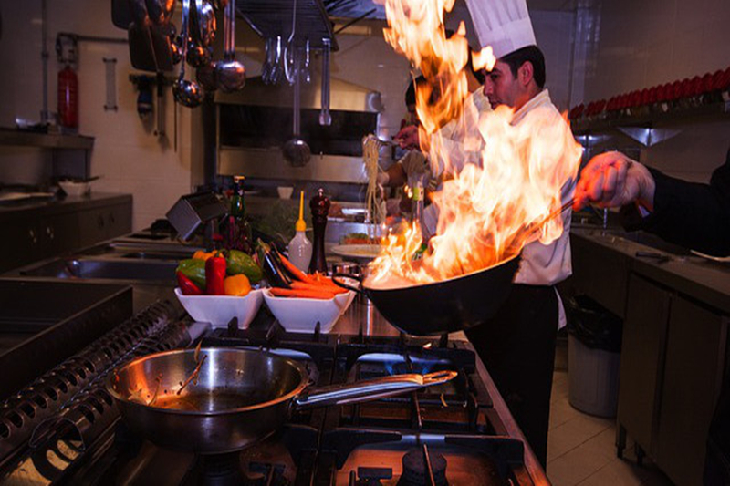 Stir-fried Flavor In Asian Restaurants- -from Chinese Wok Cooker
