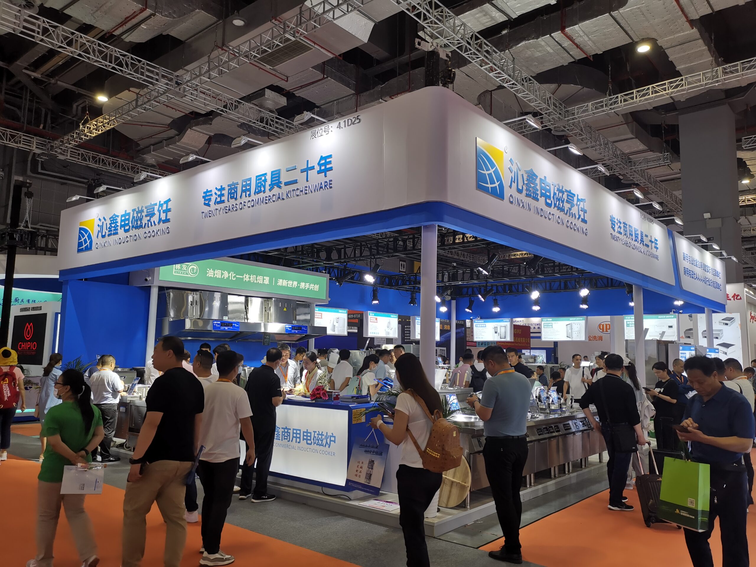 reviews the lestov commercial induction cooker manufacturer at 2023 shanghai hotelex exhibition 4
